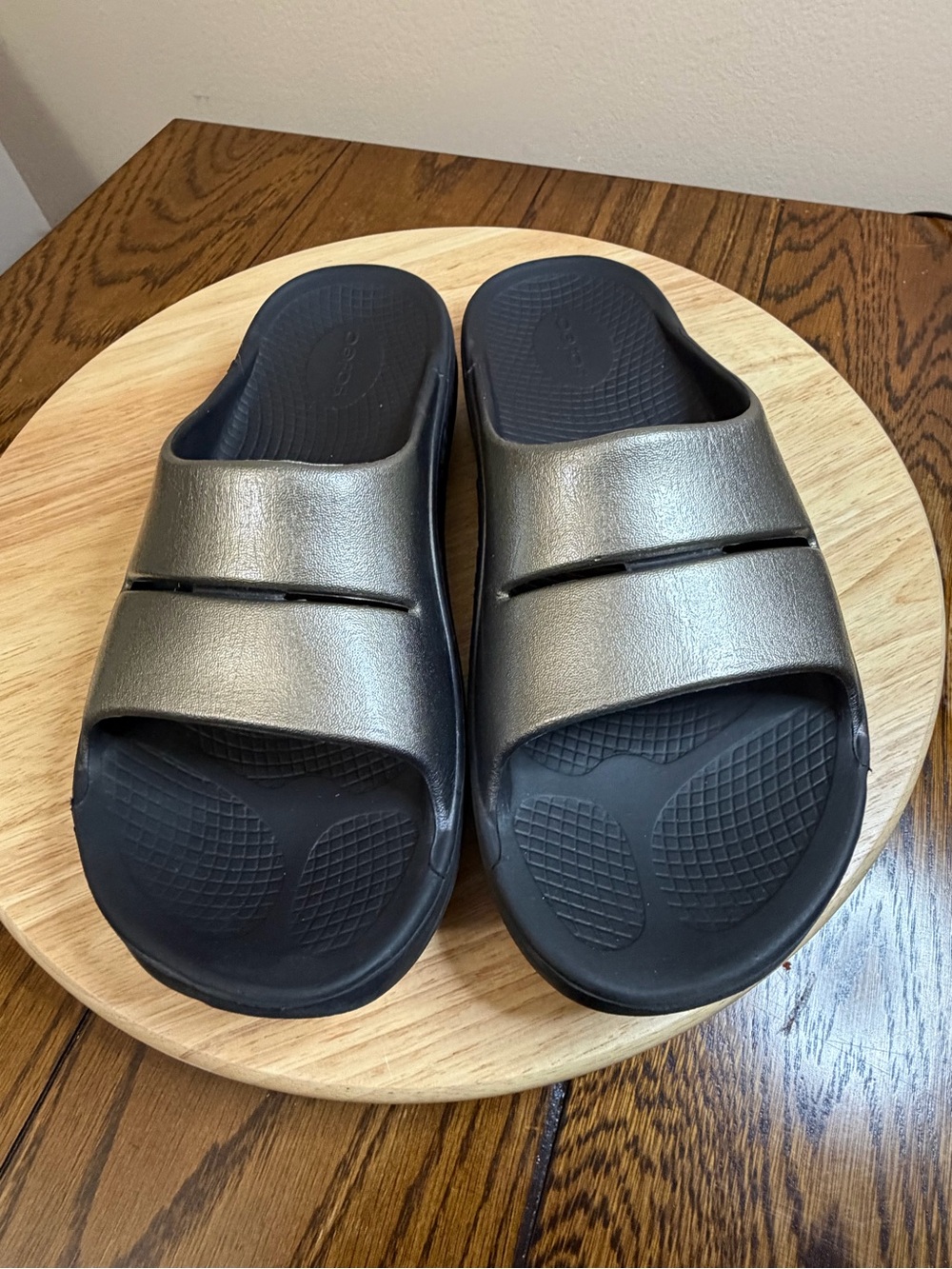 OOFOS Unisex OOahh Luxe Slide Sandals